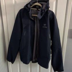 Men’s Arc’Teryx, Beta, A.R. Jacket, Size Large, Navy/Onyx